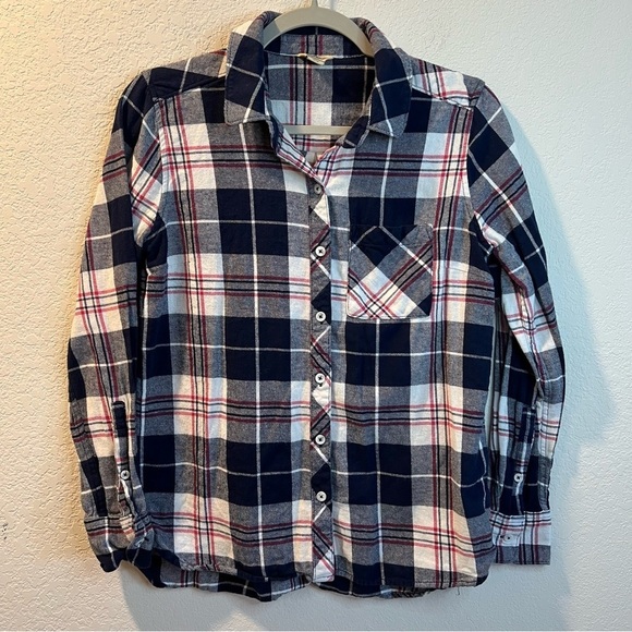 Woolrich Tops - Women’s Woolrich blue plaid button down flannel shirt size medium M
